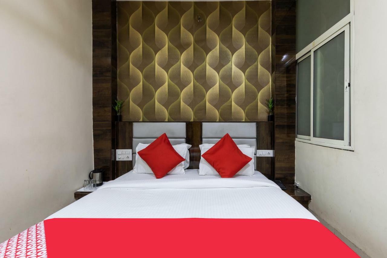 Oyo 41898 Balaji Palace Ratlām Екстериор снимка