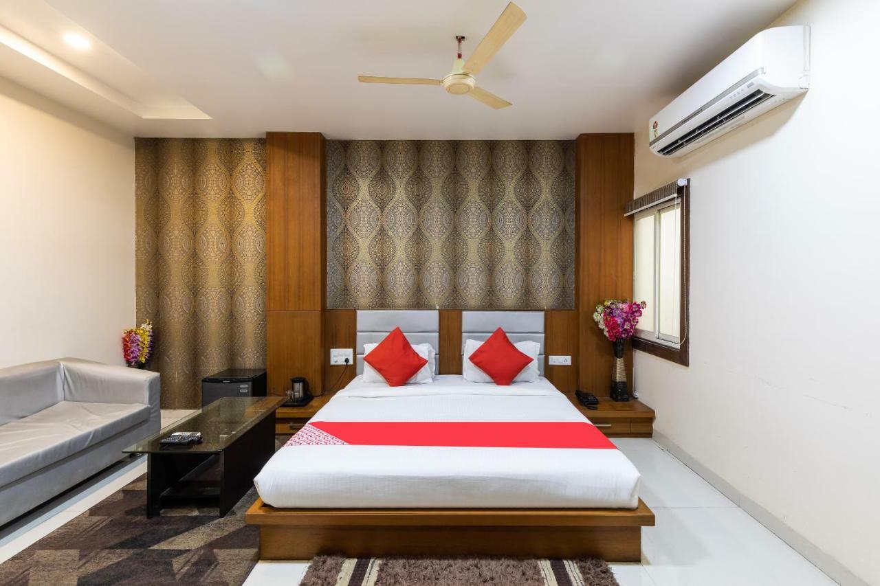 Oyo 41898 Balaji Palace Ratlām Екстериор снимка